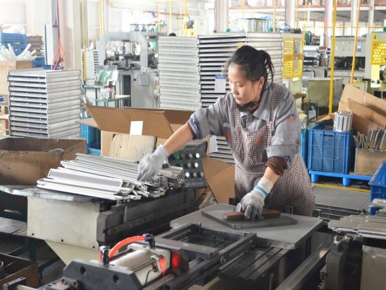 Aluminum radiator assembly