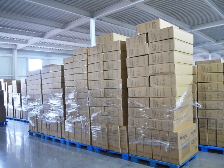 Aluminum radiator waiting area